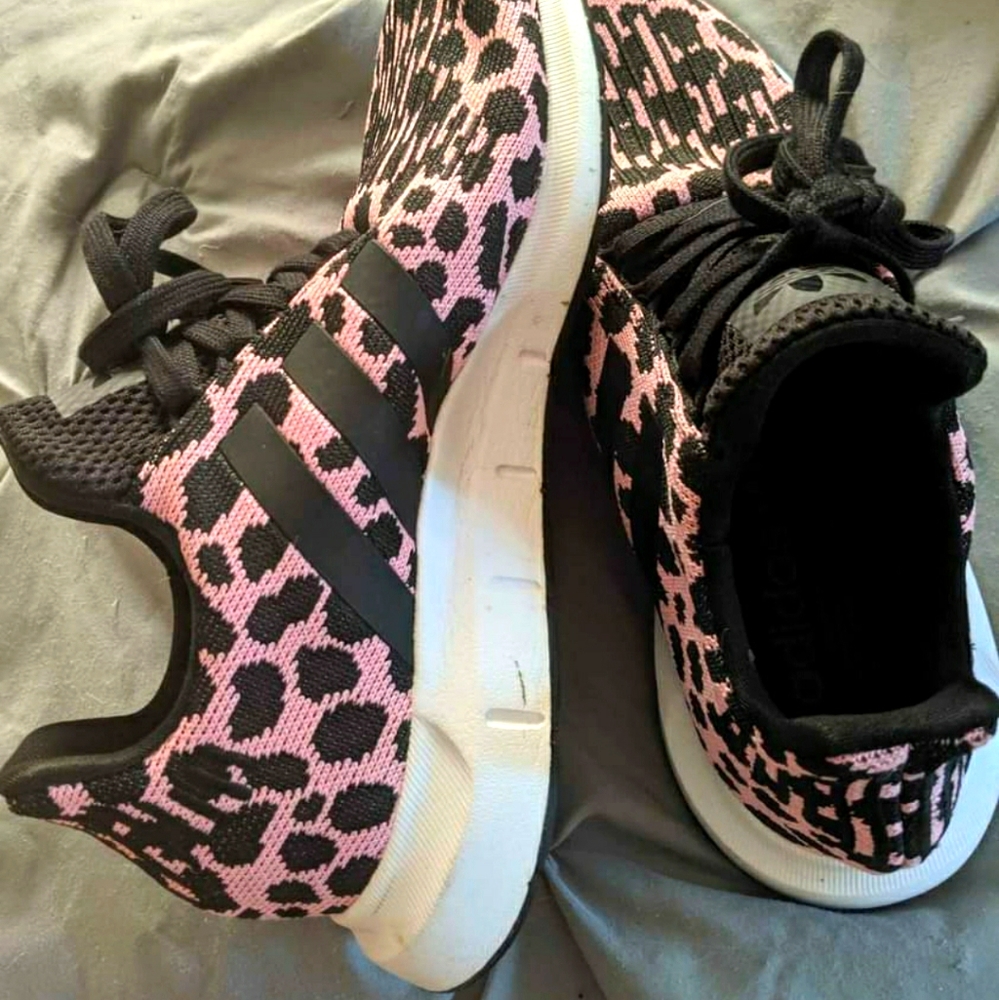 Adidas leopard shoes